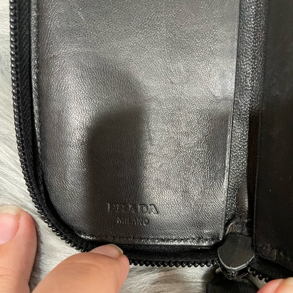 Prada Key Holder 🔥 - Picture 5 of 7